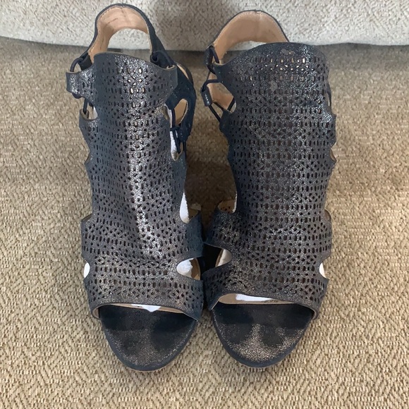 Vince Camuto Blue Strappy Heels - Picture 2 of 4